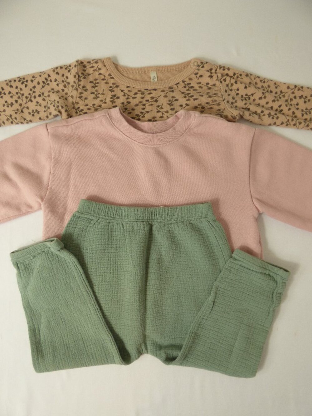 Rylee + Cru Floral T-Shirt, GAP Crewneck, & Quincy Mae Pants Bundle, 18-24 Mos